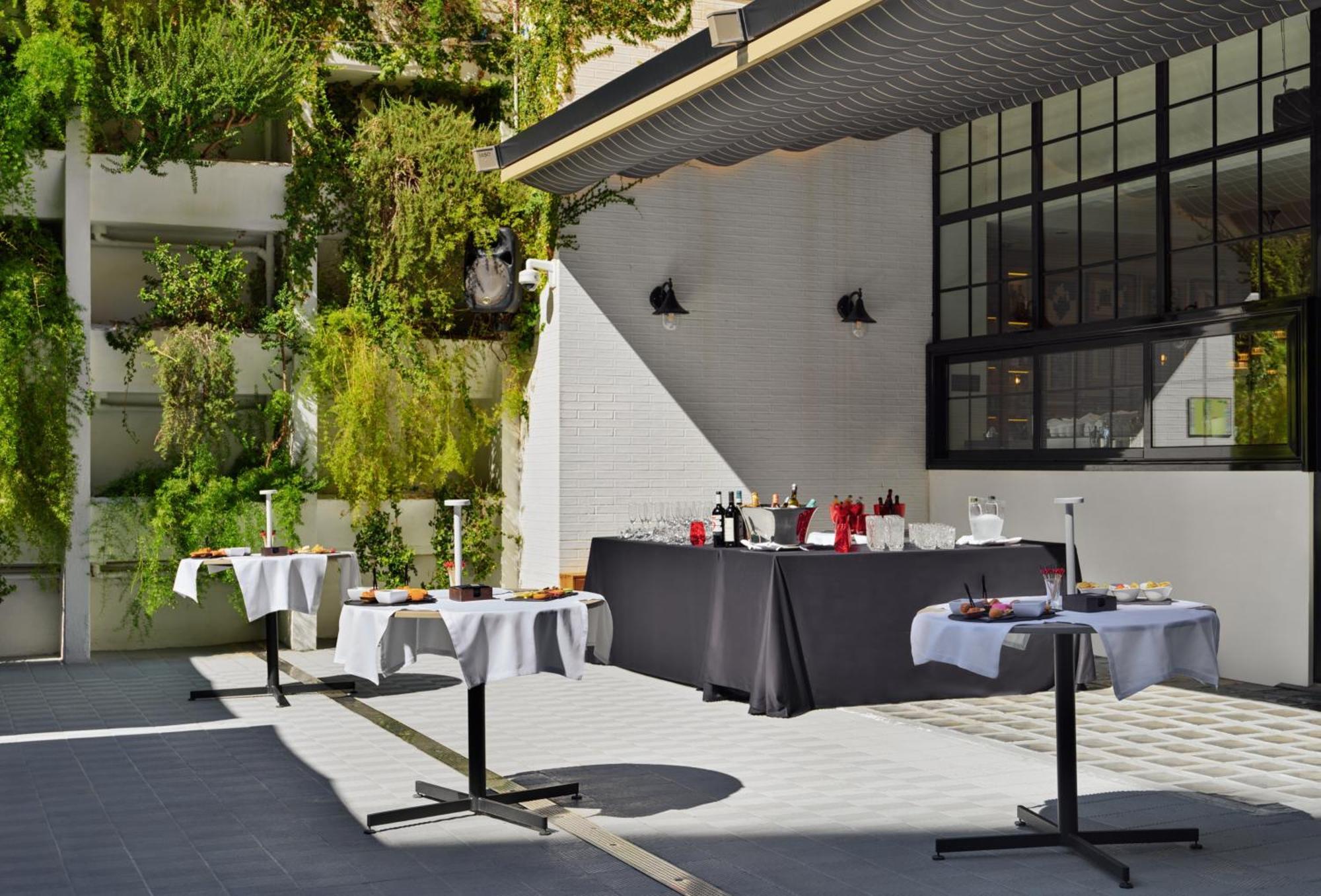 H10 Metropolitan 4* Sup Hotel Barcelona Bagian luar foto
